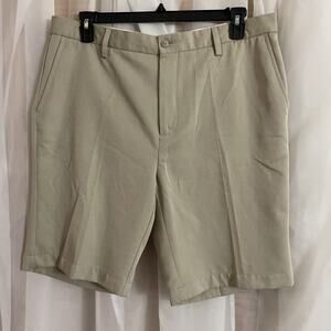 Greg Norman Men’s Sz 38 Golf Shorts Flat Front Beige Light Chino Metal Logo Rare